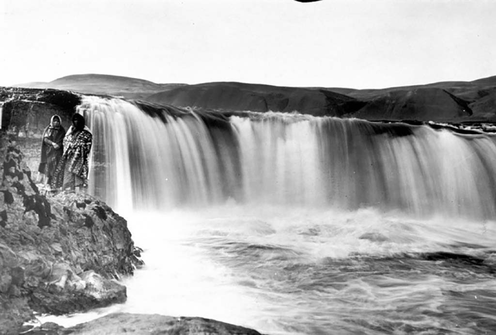 Celilo Falls: The Columbia River As It Used To Be